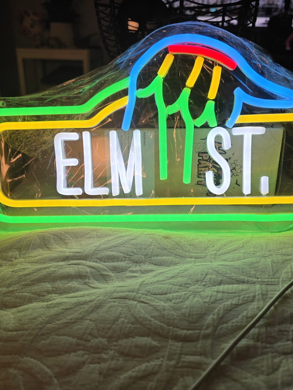 ELM ST. Neon Sign - Multicolor Retro Wall Art